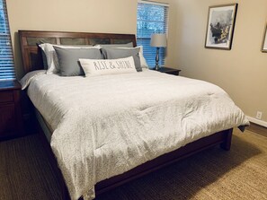 3 bedrooms, WiFi, bed sheets - Inviting/Cozy Home in Medical Center - Beautiful home to stay!! (Houston)