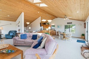 House, Multiple Beds (Haus Bavaria) | Living room