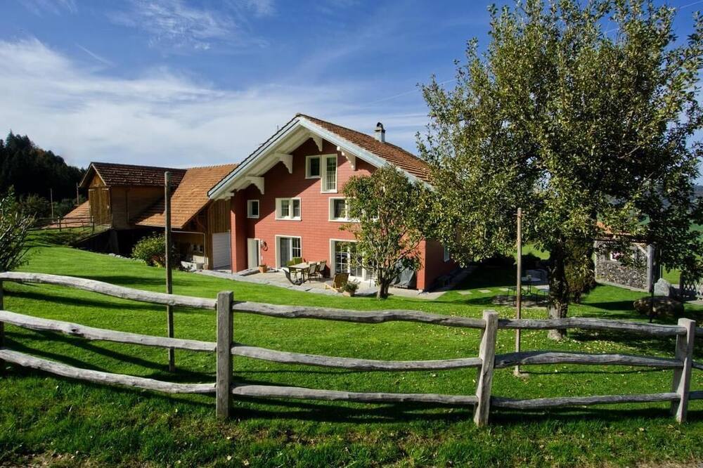Holiday house Bächli for 4 - 8 persons with 4 bedrooms - Farmhouse