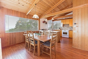 House, Multiple Beds, Hot Tub, Garden View (Seaclusion) | Private kitchen | Fridge, microwave, oven, stovetop