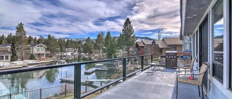 House, Multiple Beds, Hot Tub, Mountain View | Balcony