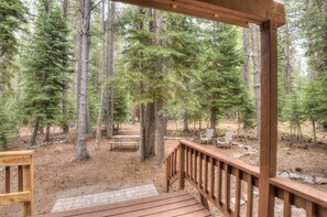 Property grounds - Glacier Forest Getaway HOA Access! (Truckee)