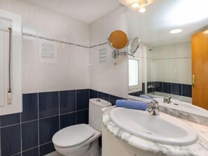 Hair dryer, towels - El Gato II by Interhome (Llançà)