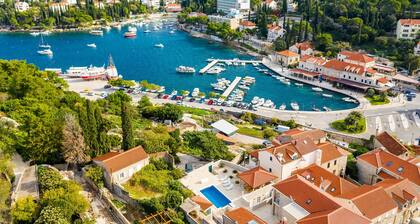 Residence & Pool Villa Schwarz Suites - Superior Studio Apartment with Balcony and Sea View