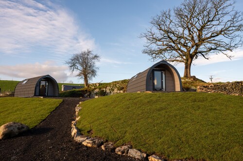 Luxury Glamping Pod with underfloor heating, on a working farm (Dog-friendly)