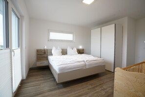 4 bedrooms, iron/ironing board, travel cot, WiFi