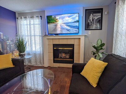 Overland Park Downtown | Comfy, Clean & Safe house on Hardy