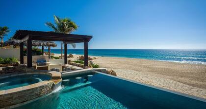 4BR Luxury Beachfront Home on Swimmable Beach