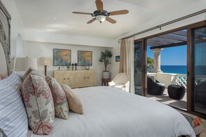 4 bedrooms, desk, iron/ironing board, free WiFi