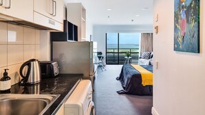 Unclassified image, 5 of 34, button - Sea & City Views Takapuna Studio (Auckland)