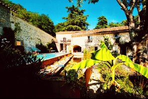Alberca al aire libre 