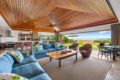 Hale Makai at Diamond Head: Stunning Oceanfront Estate w/Private Pool & AC