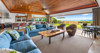 Hale Makai at Diamond Head: Stunning Oceanfront Estate w/Private Pool & AC