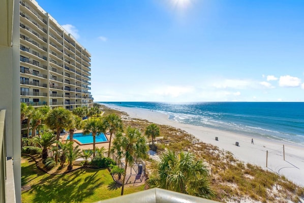 Condo (Commodore 410 (3/3)) | Beach