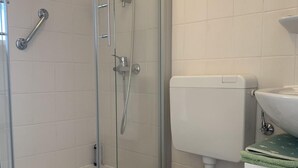 Bathroom - Haus Sonnenwinkel - Bungalow 2 (Dahme)