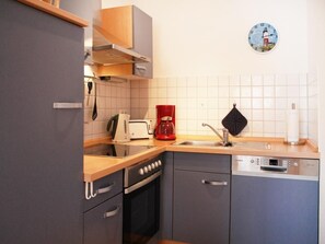 Réfrigérateur, micro-ondes, four, lave-vaisselle