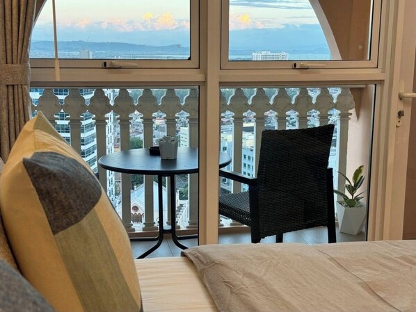 1 bedroom, in-room safe, soundproofing, free WiFi