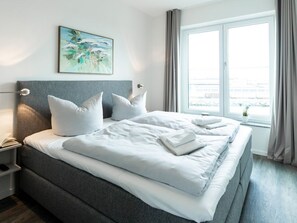 2 bedrooms, in-room safe, WiFi