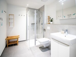 Shower, hair dryer - Hafenspitze App. 36, Deutschland (Wismar)