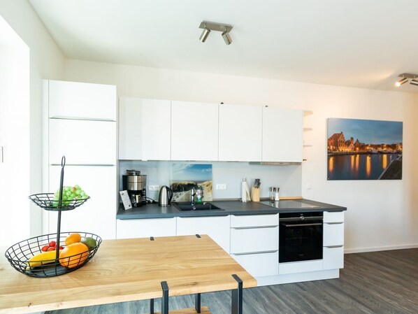 Køleskab, mikrobølgeovn, ovn, opvaskemaskine