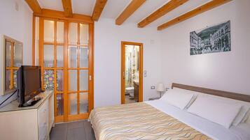 Luxury Apartment Espana 2 | 1 Schlafzimmer, schallisolierte Zimmer, Bügeleisen/Bügelbrett