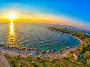 On the beach - Apartments Zvonko, (16325), Veli Rat, hr (Veli Rat)