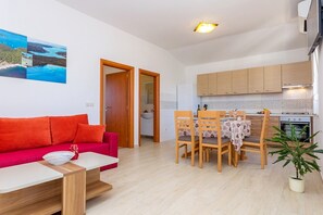Living area - Apartments Zvonko, (16326), Veli Rat, hr (Veli Rat)