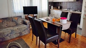 Interior - Apartment Karlo, (16312), Supetar, hr (Supetar)