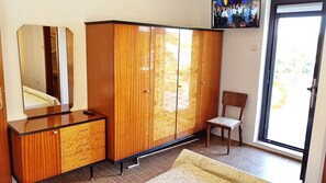 2 bedrooms, Internet, bed sheets