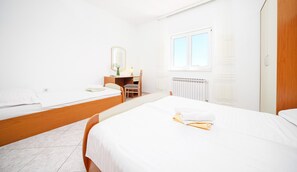 2 bedrooms, Internet, bed sheets