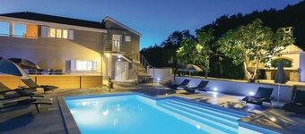 Villa IN