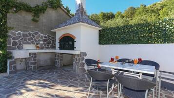 Villa (Four-Bedroom Apartment with Private P) | Terrace/patio