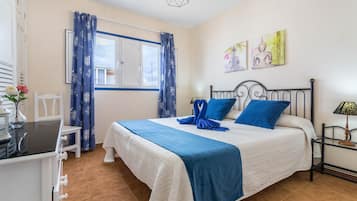 1 chambre, fer et planche Ă repasser, Wi-Fi gratuit, draps fournis