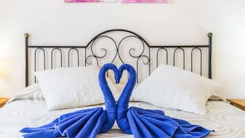 2 chambres, fer et planche Ă repasser, Wi-Fi gratuit, draps fournis