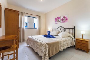 2 habitaciones, tabla de planchar con plancha y wifi gratis 