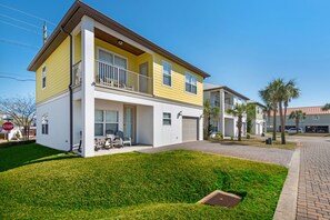 Exterior - 🐾️Pet Friendly⭐Near Beach-Balcony-Pool View-4BR A Wave From it All⭐ (Miramar Beach)