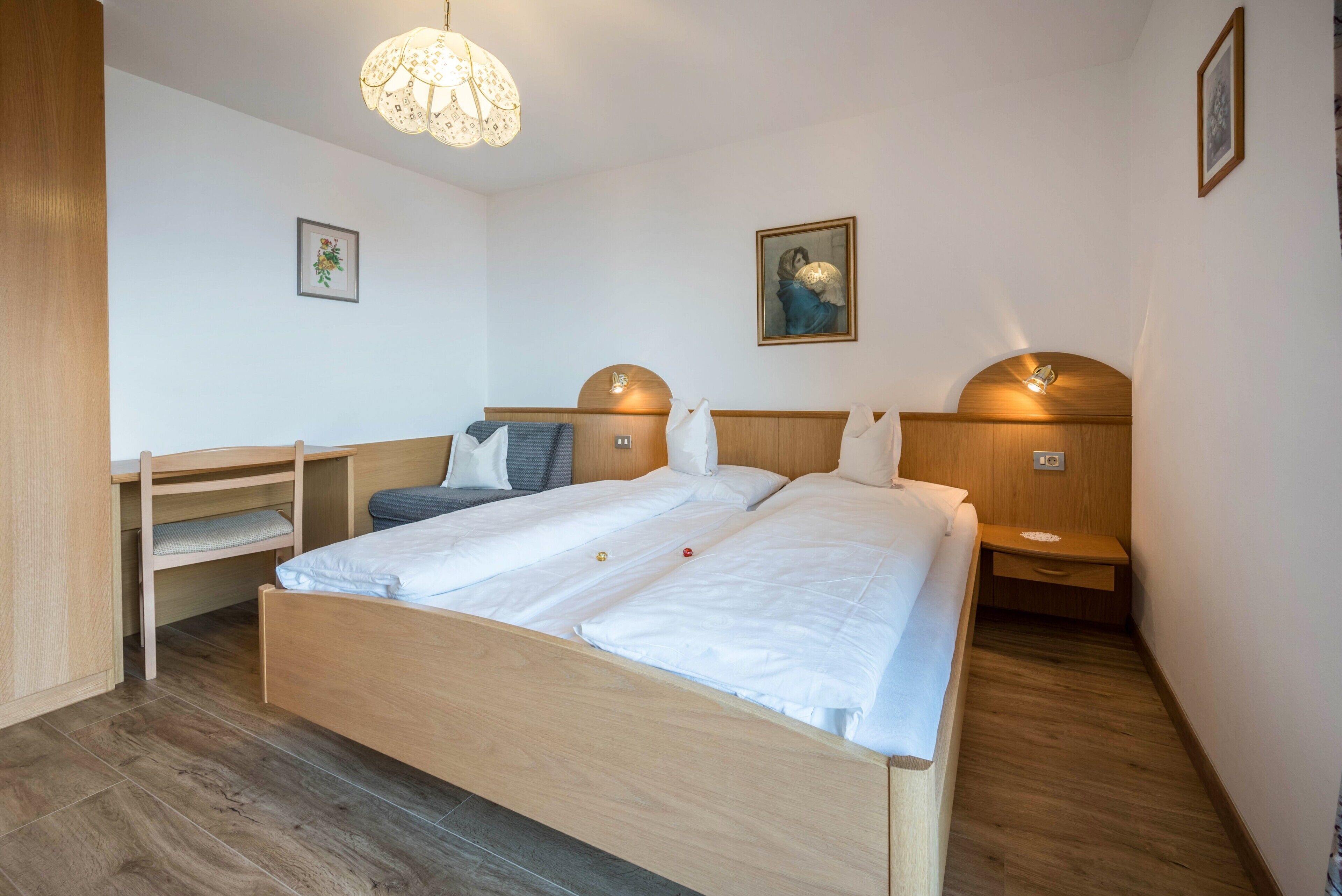 Charmantes Apartment "Haselstaude - Abendrot" Mit Bergblick, Wlan, Terrasse Und Garten; Parkplatz Vorhanden - Meransen