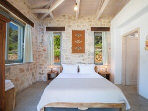 3 chambres, fer et planche à repasser, Wi-Fi, draps fournis