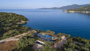 Exterior - Villa Yana with direct sea access, large pool & heated jacuzzi (Ammouso)