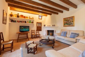 Fireplace - Holiday Home "Butxaco" with Mountain View, Pool, Garden & Wi-Fi (Pollença)