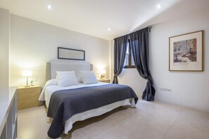 1 dormitorio, tabla de planchar con plancha, wifi gratis y ropa de cama