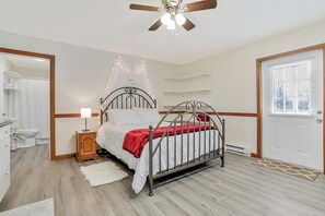1 habitación, tabla de planchar con plancha, wifi gratis y ropa de cama 