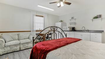 1 Schlafzimmer, Bügeleisen/Bügelbrett, kostenloses WLAN, Bettwäsche