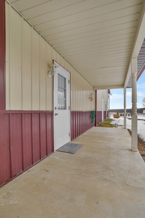 Property grounds - Cute, Homey Place Just Out Of Town With A Country Feel (Chambersburg)