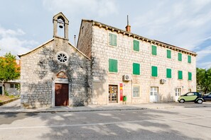 Apartemen (Three Bedroom Apartment) | Eksterior