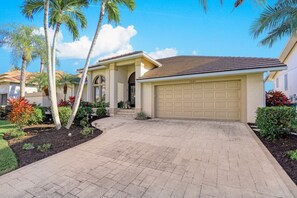 Exterior - Southern Exposure Waterfront Home | Pool & Dock (Marco Island)