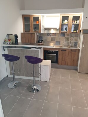 Fridge, microwave, oven, stovetop - Iyado21000 (Dijon)