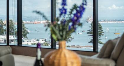 Superb Elevated Sea Views with Heated Pool, Gym