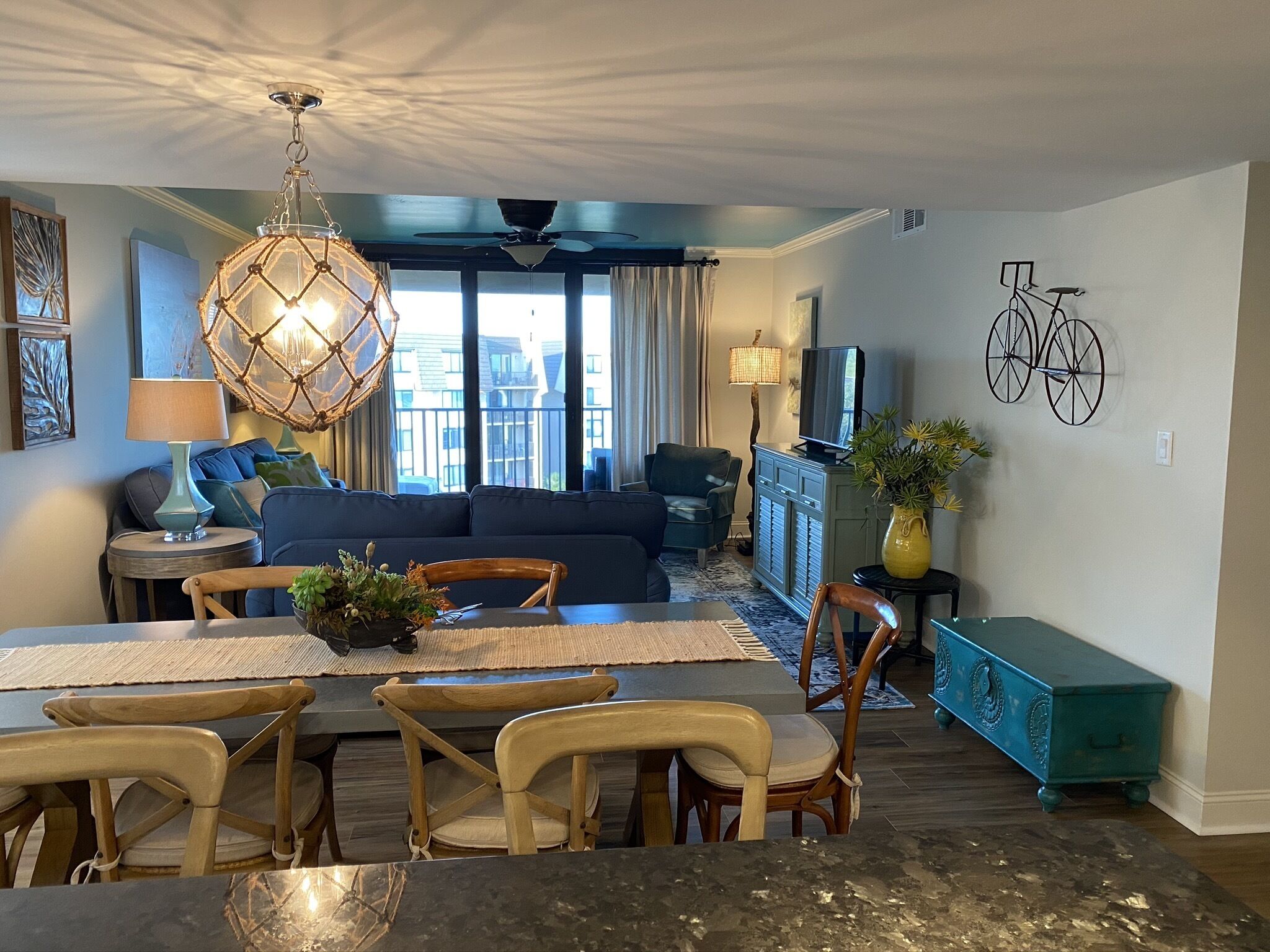 Smart TV, DVD player