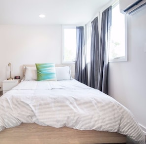 1 chambre, fer et planche à repasser, Wi-Fi, literie fournie
